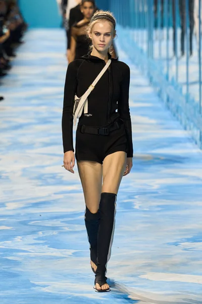 Look 33